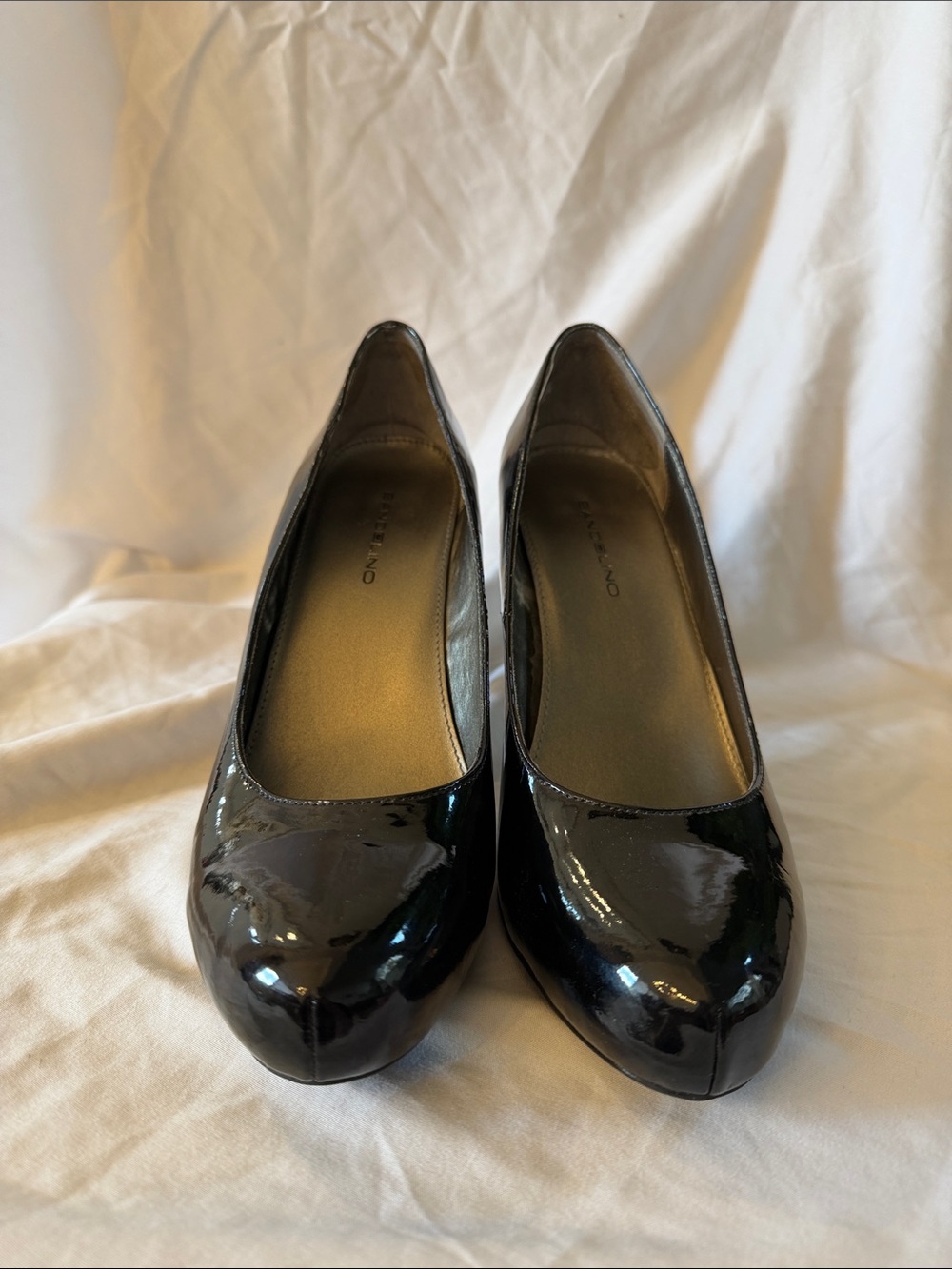 Bandolino Black Patent Round-Toe Heels